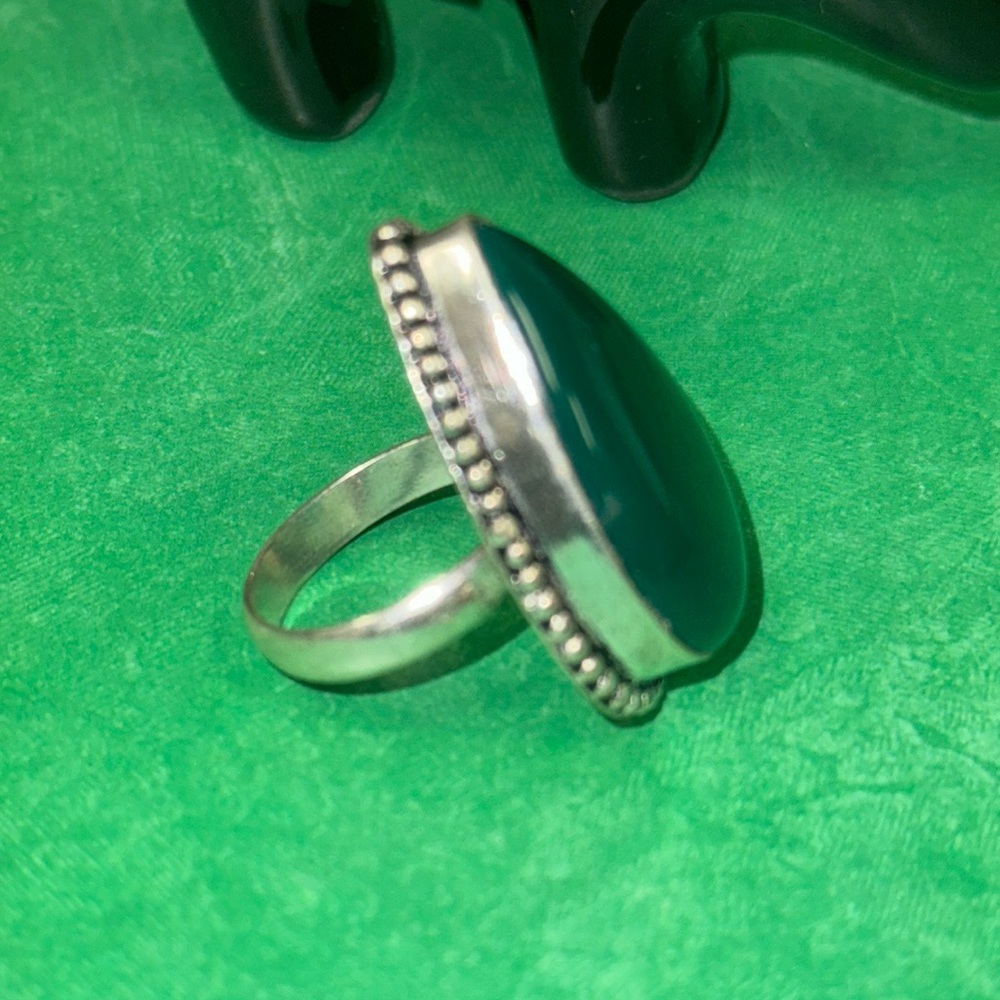 Green Chalcedony Silver Ring - image 4